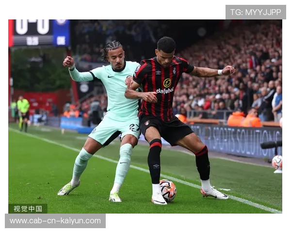 切尔西反抢后快速推进，穆德里克推射偏了